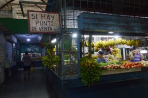 ¿Qué compra un trabajador con un ingreso mensual de $160?