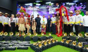 Entregan premios del Desfile Carnavales Viva Venezuela 2025