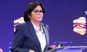 Delcy Rodríguez culpa al “lobby del extremismo” del fin de la licencia de Chevron