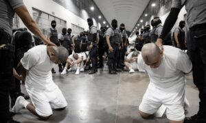 Casa Blanca: “Tren de Aragua” fue enviada a EE. UU. “por el régimen hostil de Maduro”