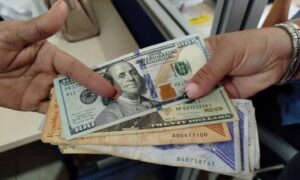 Alertan de “muchos retos en tema cambiario” por “distorsión del dólar”