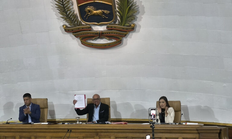 Jorge Rodríguez pide cárcel e inhabilitación para quienes promueven sanciones