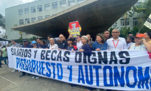 Docentes y estudiantes de la UCV exigen salarios justos y becas dignas