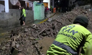 Fuertes lluvias causan inundaciones en La Guaira
