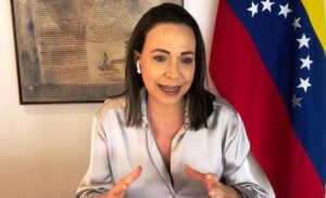 Machado asegura que arresto de Rodrigo Duterte envía un mensaje a Maduro