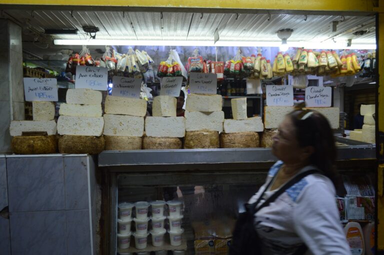 Alertan que la inflación de alimentos en el país alcanzó el 65 % en 4 meses