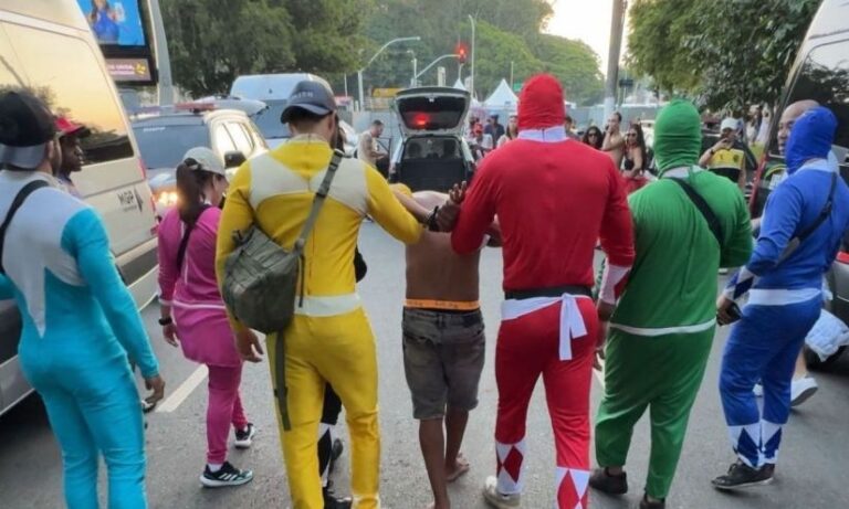 Policías de Brasil se disfrazan de Power Rangers para atrapar delincuentes