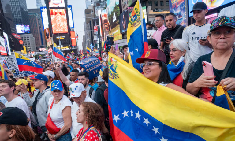 Aconsejan a venezolanos residentes no salir de EE. UU. ante posibles restricciones de ingreso