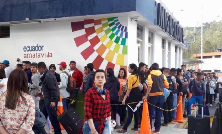 Ecuador termina amnistía migratoria para venezolanos