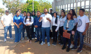 Universitarios piden prórroga para inscribirse en el Registro Electoral