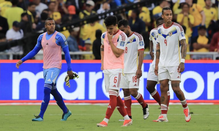 La Vinotinto cae 2-1 ante Ecuador y deja en vilo sus sueños mundialistas