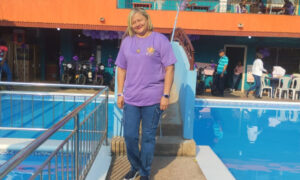 Madre del periodista Leonardo Reyes requiere ayuda para cirugía tras fractura