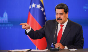 Maduro exige a EE. UU. detener “persecución” contra migrantes venezolanos