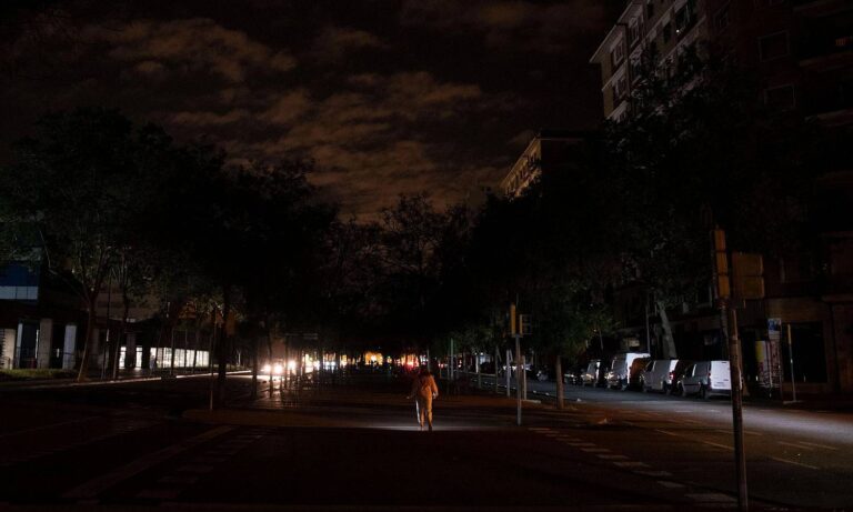 Sube a 5 la cifra de muertos por apagón masivo en España