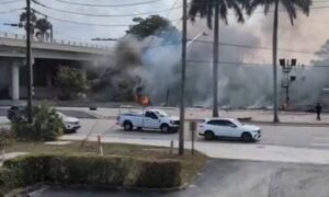 Mueren 3 personas al estrellarse una avioneta en Florida