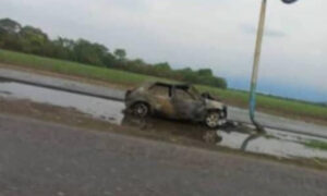 Choque de carro contra poste deja 4 carbonizados y 1 herido en Portuguesa