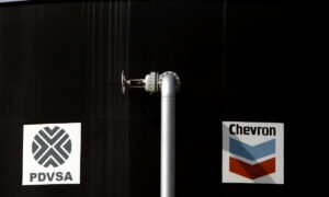 EE. UU. autoriza a Chevron a reanudar extracción de petróleo en Venezuela