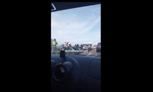 Reportan choque de 2 vehículos en el Puente sobre el Lago