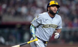 Jackson Chourio iguala récord de Carlos Delgado en jonrones y carreras impulsadas