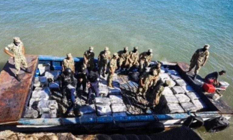 Un venezolano entre 22 detenidos en Ecuador con 2.900 kilos de cocaína