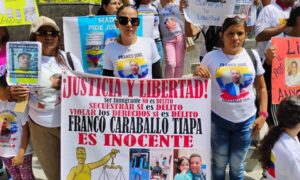 Familias de migrantes detenidos en El Salvador piden ayuda a la ONU