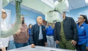 Gobernador inaugura el Centro Clínico Ambulatorio Simón Bolívar