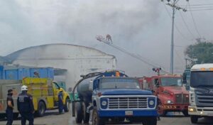 Cabello culpa a Machado del incendio en la camaronera Antártica