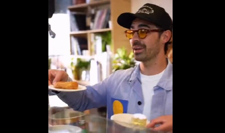 Joe Jonas visita panadería venezolana en Miami