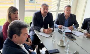 Luis Caldera presenta su plan de gobierno regional a Fedecámaras Zulia
