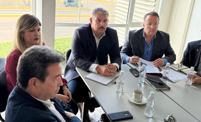 Luis Caldera presenta su plan de gobierno regional a Fedecámaras Zulia
