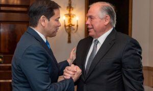Marco Rubio y canciller argentino hablan de “combatir el autoritarismo” en Venezuela