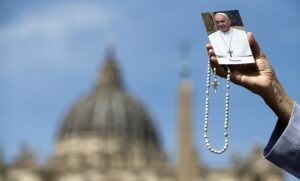 Vaticano trasladaría este miércoles el cuerpo de Francisco a la Basílica de San Pedro