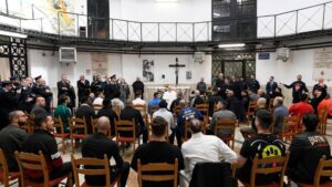 El Papa visita cárcel de Roma por Jueves Santo sin lavar los pies a presos