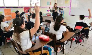 Colegios privados evalúan aumento en el costo de matrícula entre 20 y 40 %