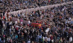 Cortejo fúnebre del Papa recorrerá 6 kilómetros del corazón de Roma