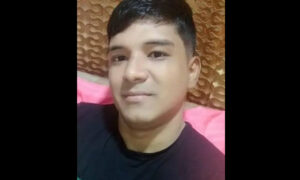 Fiscalía investigará “desaparición forzada” de venezolano “deportado a El Salvador”