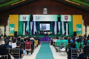 Rosales confiere reconocimientos al Colegio Los Maristas por su Centenario