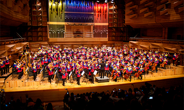 Sistema de Orquestas da concierto para memoria histórica del país como parte de festival