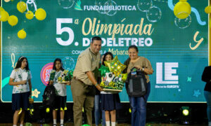 Estudiante de Francisco Eugenio Bustamante gana la 5ª Olimpiada de Deletreo