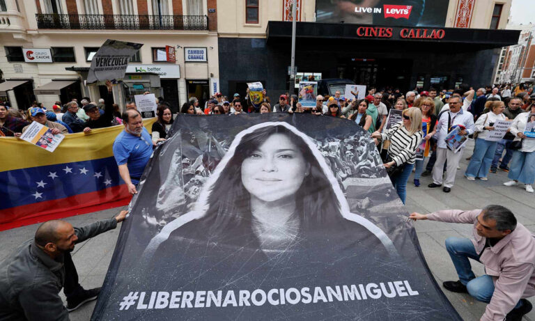 ONG denuncia que Rocío San Miguel no ha recibido atención médica por fractura