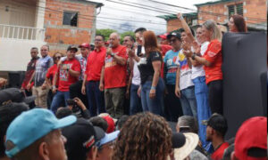 Cabello pide a militantes del Psuv estar “vigilantes” tras cierre de mesas el 25M