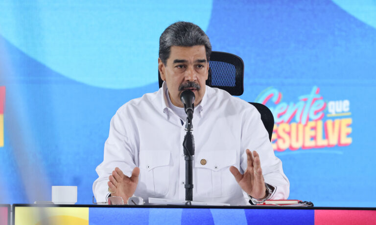 Maduro llama a Petro coordinar zona de desarrollo y paz en la frontera