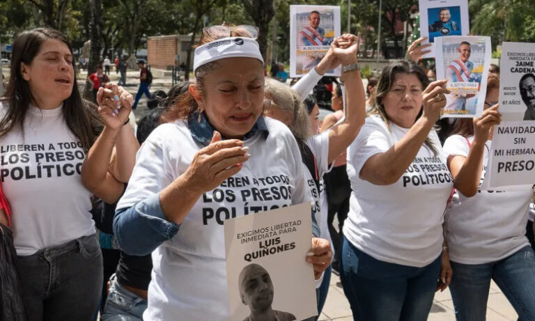 Oposición y oenegés expresan respaldo a madres de presos políticos en su día