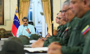 Maduro acusa a mafia albanesa en Ecuador de “conspiración” contra el 25M