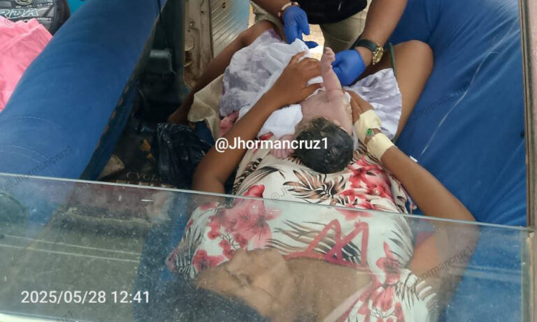 Joven da a luz dentro de un carrito por puesto en el peaje de Paraguachón