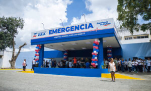 Rosales inaugura el Hospital Luis Razetti y suma otro centro de salud en Baralt