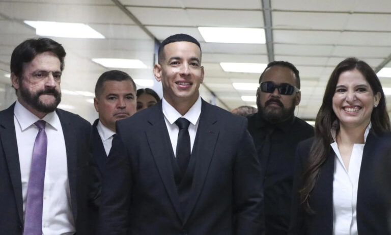 Daddy Yankee pide desestimar petición de desacato presentada por su exesposa