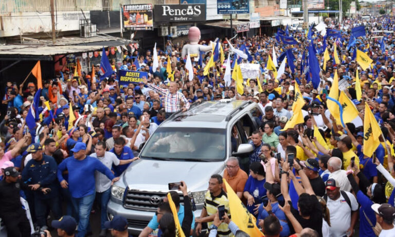 Rosales cierra campaña en San Francisco confiando en su reelección