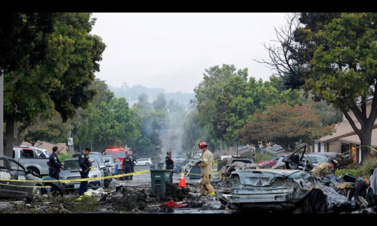 Al menos 2 muertos y ocho heridos al estrellarse avioneta en el sur de California
