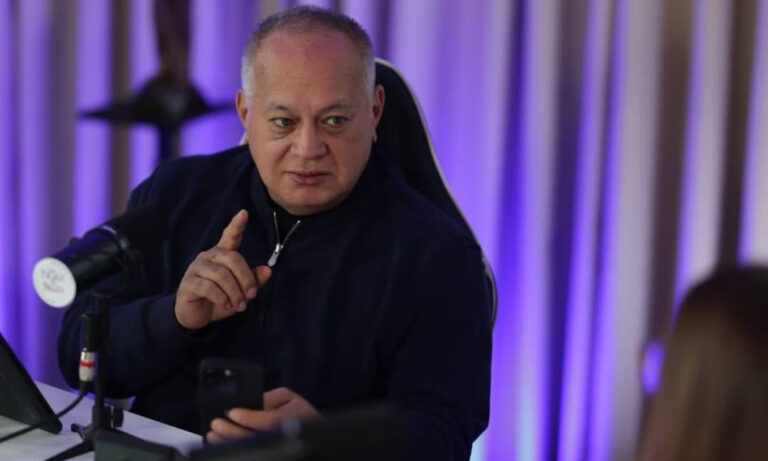 Cabello acusa a Machado de pagar a la prensa estadounidense: “Es una pena”